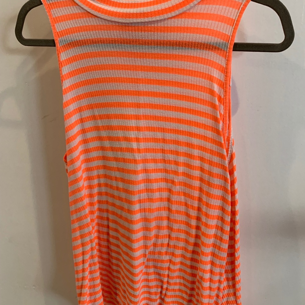 R2d tank top sweater in cream and orange stripes. Small